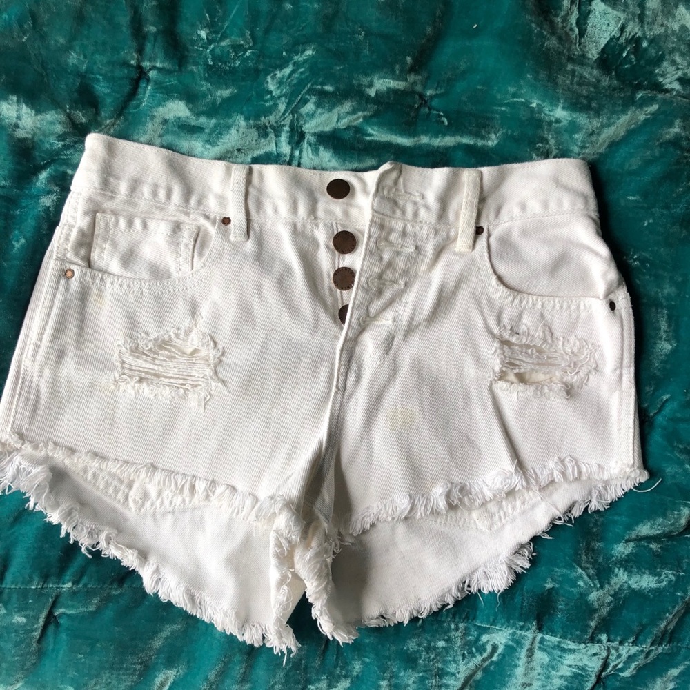 Bullhead high waisted shorts